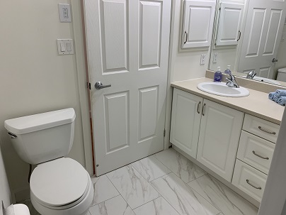 Main Bathroom 1